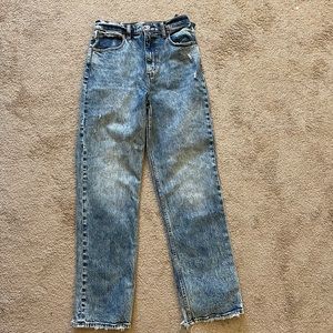 NWT A&F 90’s Straight Ultra High Rise Jeans